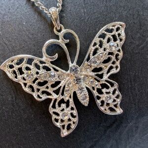 Unbranded Silvertone Butterfly Filigree Pendant and Chain Necklace with Tiiny Cr